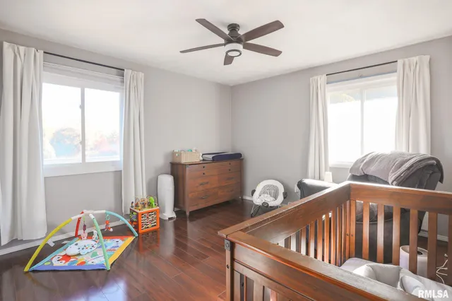 $284,000 | 1604 El Camino Drive, Pekin, IL 61554