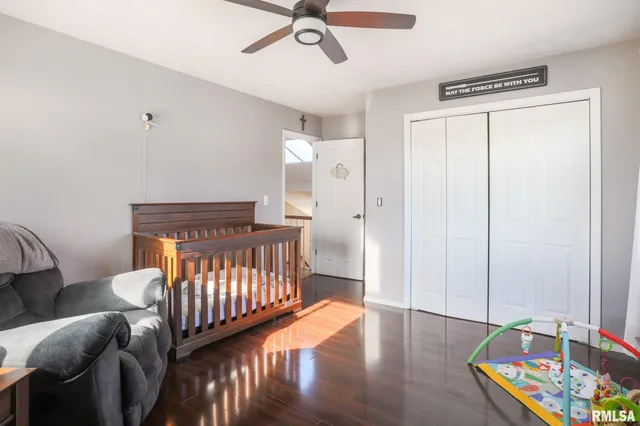 $284,000 | 1604 El Camino Drive, Pekin, IL 61554