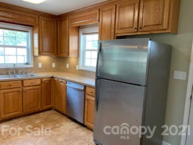119 Enola Road Morganton, NC 28655 - Photo 12 of 21 Gallery Image 12