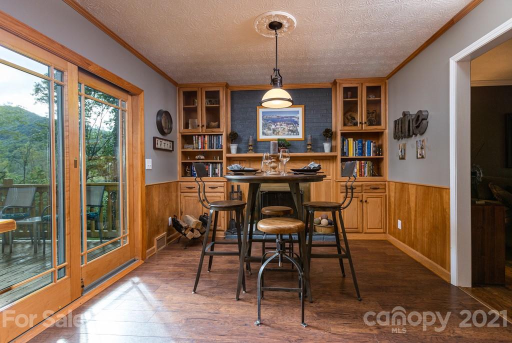 33 Beaver Valley Road Asheville, NC 28804 - Photo 11 of 36 Gallery Image 11
