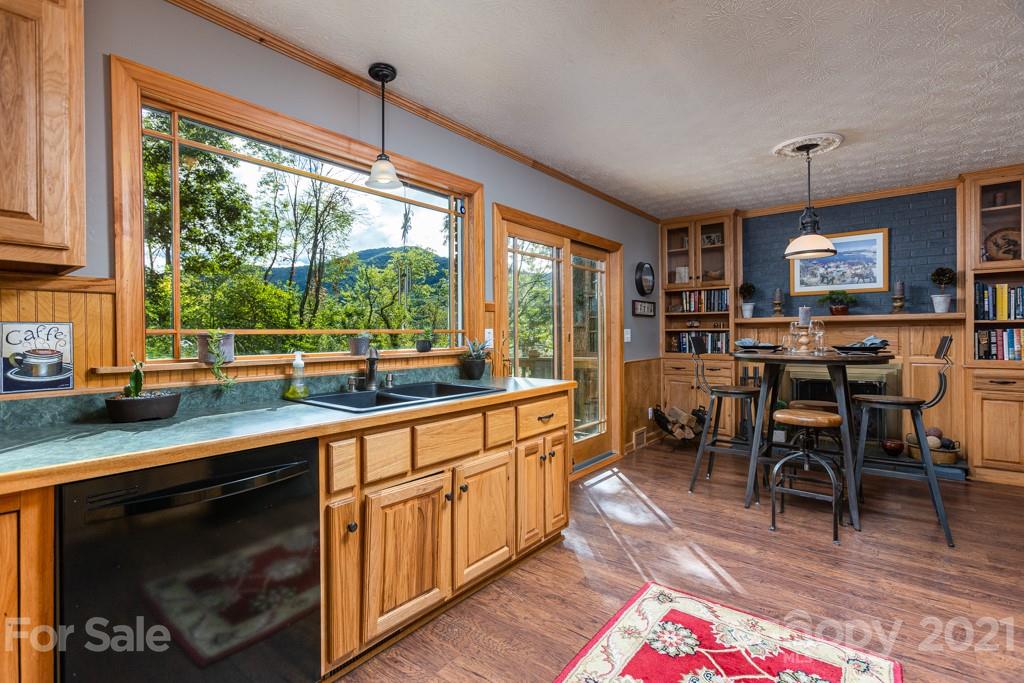 33 Beaver Valley Road Asheville, NC 28804 - Photo 14 of 36 Gallery Image 14