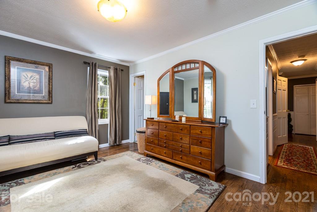 33 Beaver Valley Road Asheville, NC 28804 - Photo 17 of 36 Gallery Image 17