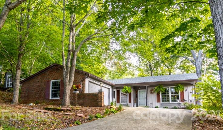 33 Beaver Valley Road Asheville, NC 28804 - Photo 3 of 36 Gallery Image 3
