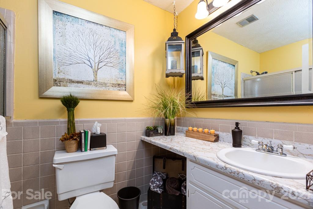 33 Beaver Valley Road Asheville, NC 28804 - Photo 21 of 36 Gallery Image 21