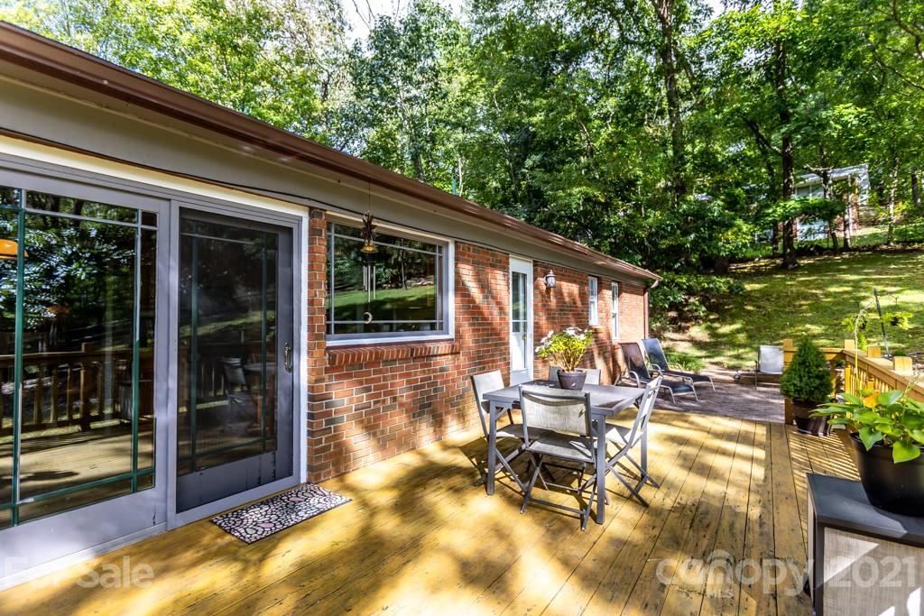 33 Beaver Valley Road Asheville, NC 28804 - Photo 22 of 36 Gallery Image 22