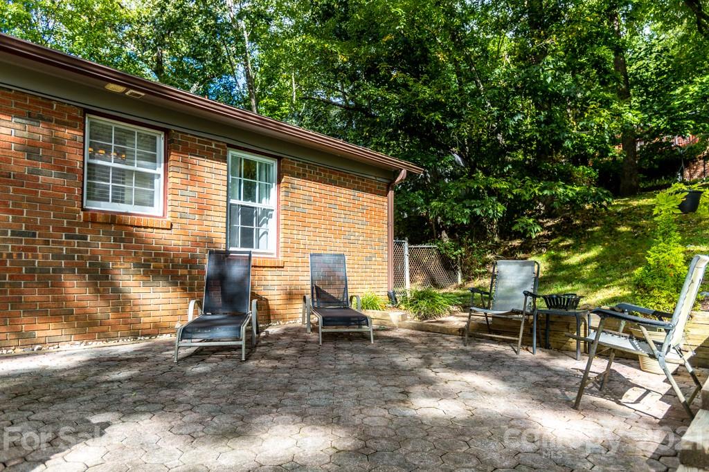 33 Beaver Valley Road Asheville, NC 28804 - Photo 23 of 36 Gallery Image 23