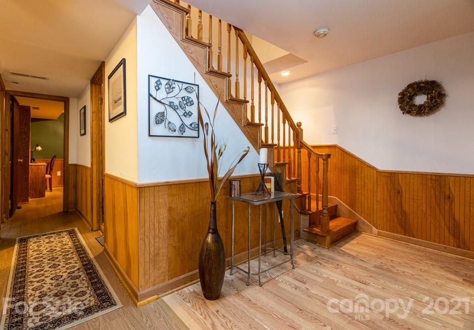 33 Beaver Valley Road Asheville, NC 28804 - Photo 27 of 36 Gallery Image 27