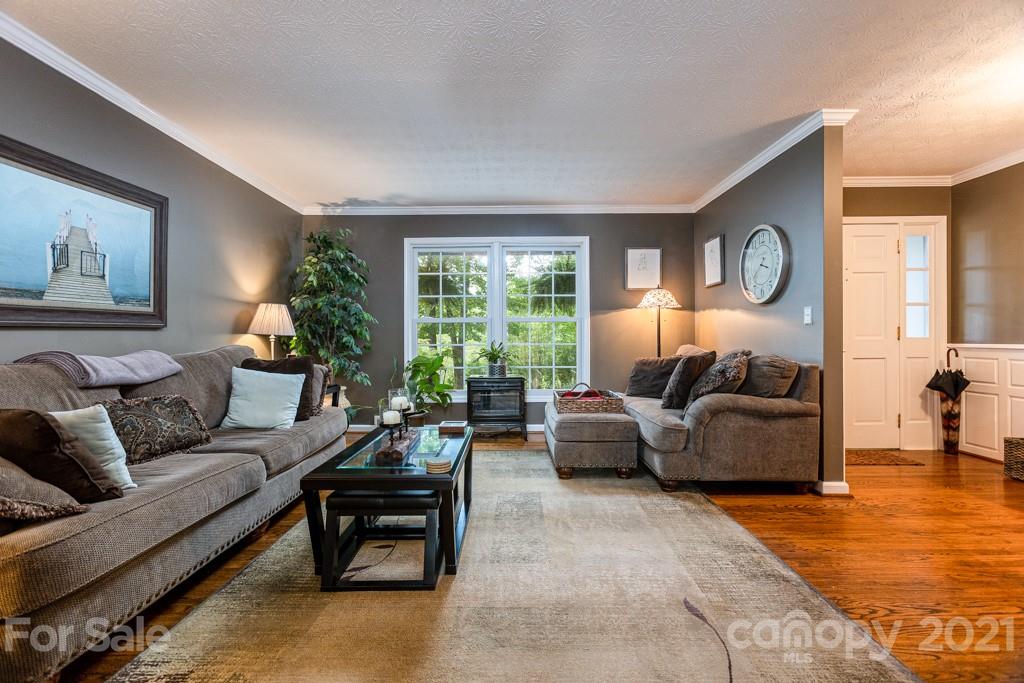33 Beaver Valley Road Asheville, NC 28804 - Photo 7 of 36 Gallery Image 7