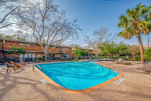 $1,800 | 3934 West Alabama Street, Unit 4, Houston, TX 77027