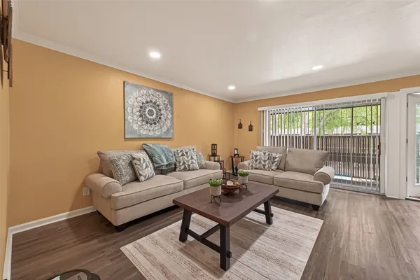 $1,800 | 3934 West Alabama Street, Unit 4, Houston, TX 77027