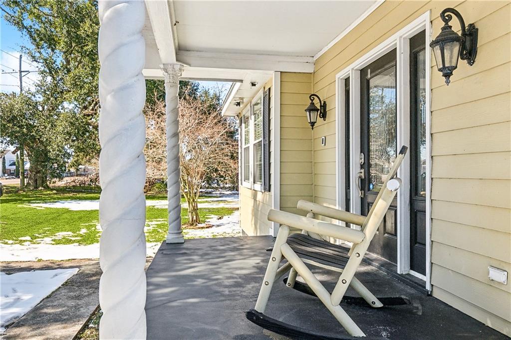 909 Bayou Road St. Bernard, LA 70085 - Photo 2 of 27