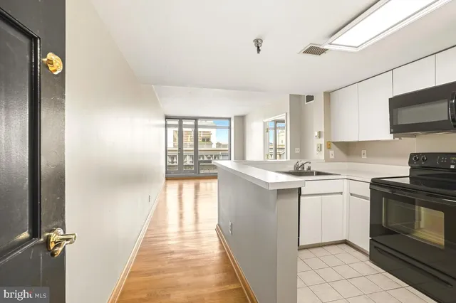 $449,000 | 801 Pennsylvania Avenue Northwest, Unit PH06, Washington, DC 20004