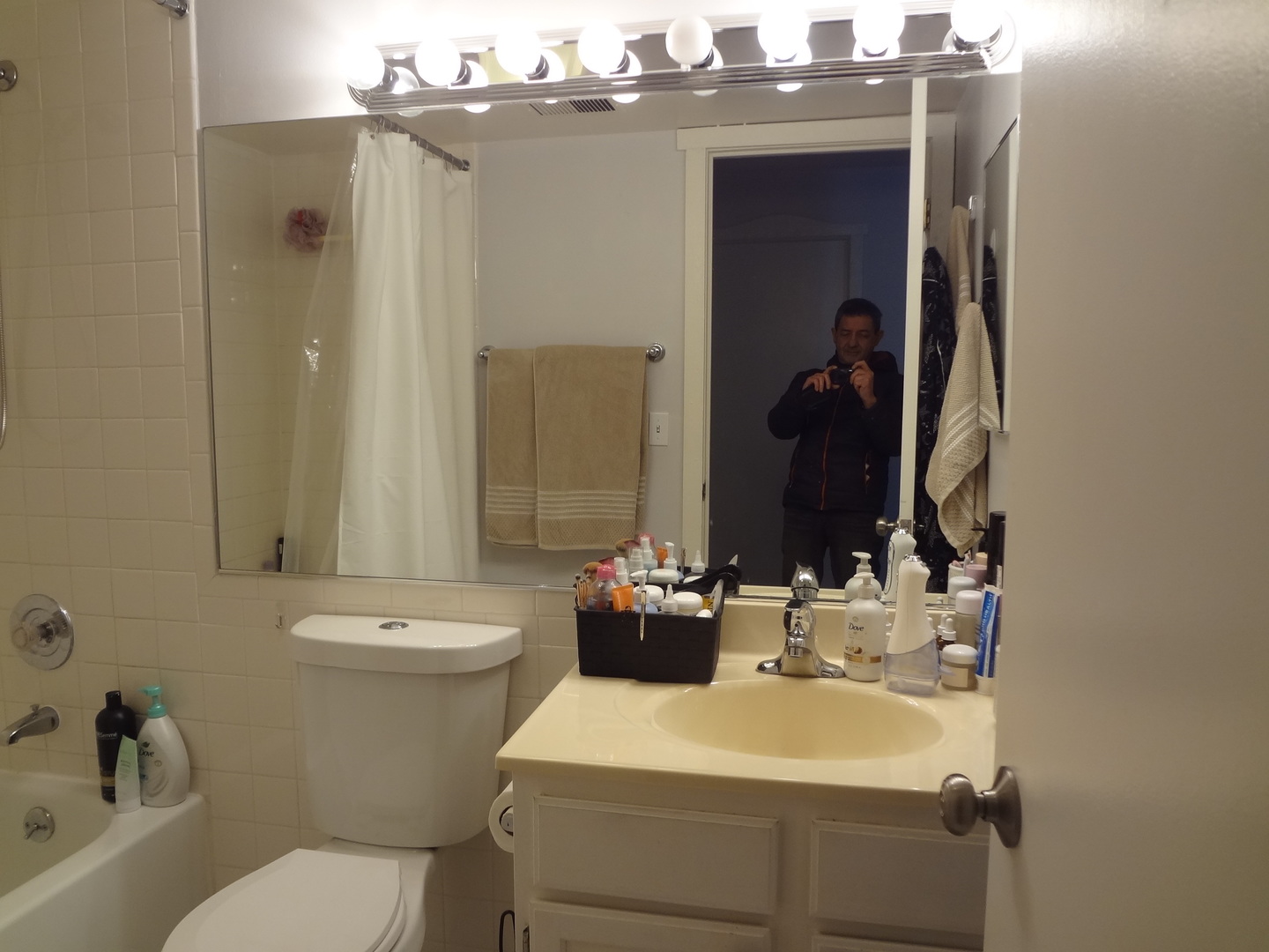 1 Renaissance Place, Unit 905 Palatine, IL 60067 - Photo 16 of 21 a bathroom with a sink a toilet and shower