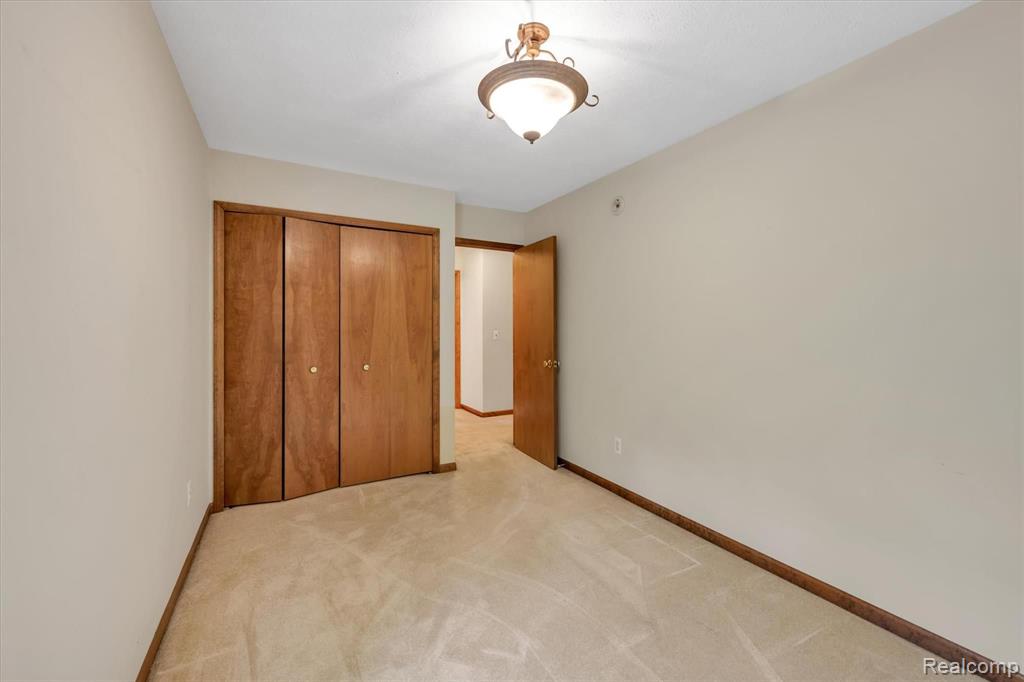 522 South Hacker Road Brighton, MI 48114 - Photo 14 of 21