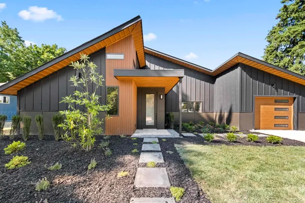 $549,000 | 2315 Hillcrest Road, Ashland, KY 41101