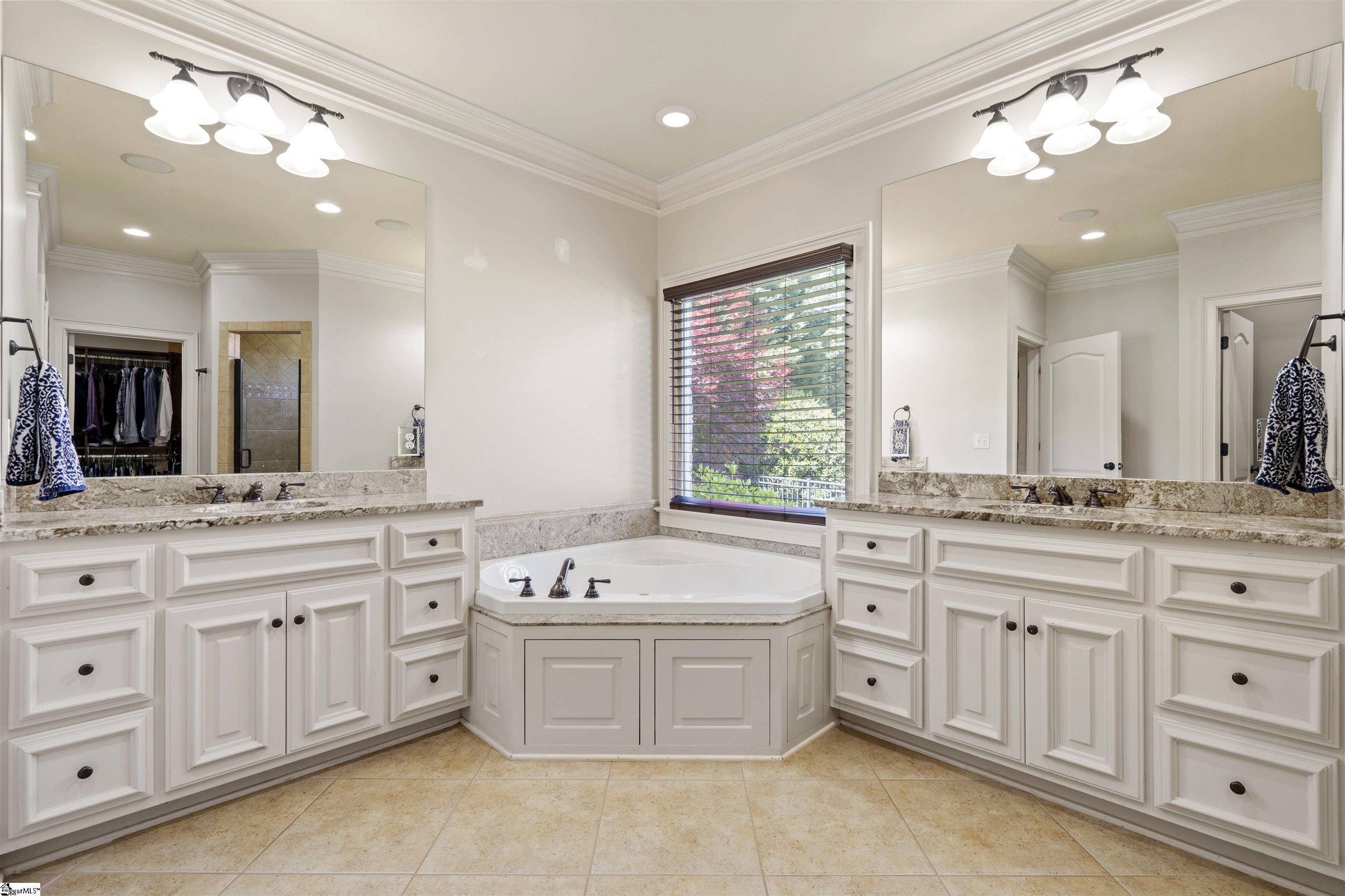 132 Ramsford Lane Simpsonville, SC 29681 - Photo 26 of 36 Gallery Image 26