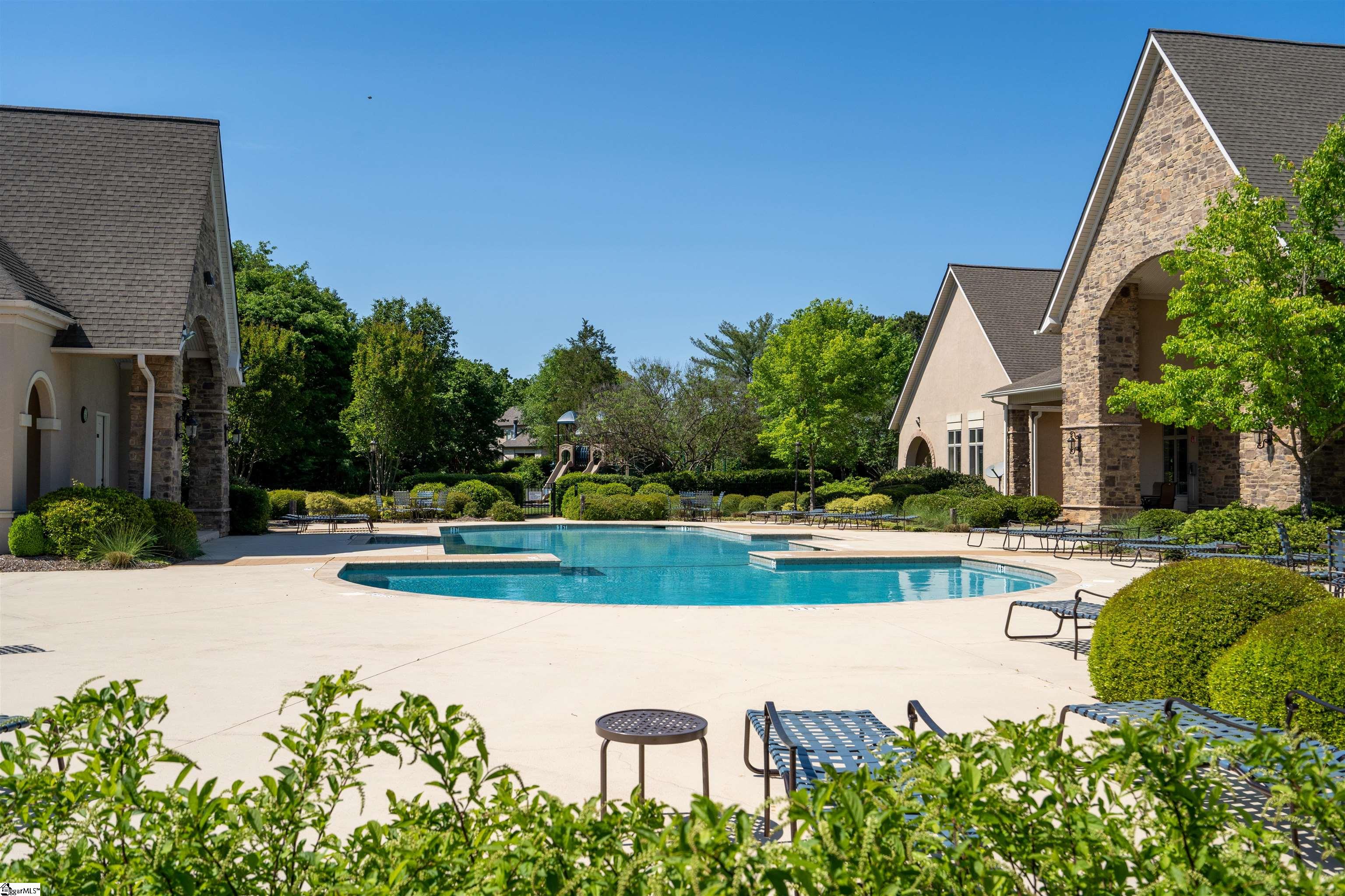132 Ramsford Lane Simpsonville, SC 29681 - Photo 4 of 36 Gallery Image 4