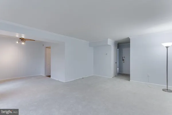 $1,750 | 26 Canterbury Square, Unit 202, Alexandria, VA 22304