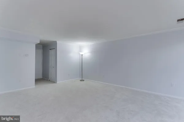 $1,750 | 26 Canterbury Square, Unit 202, Alexandria, VA 22304
