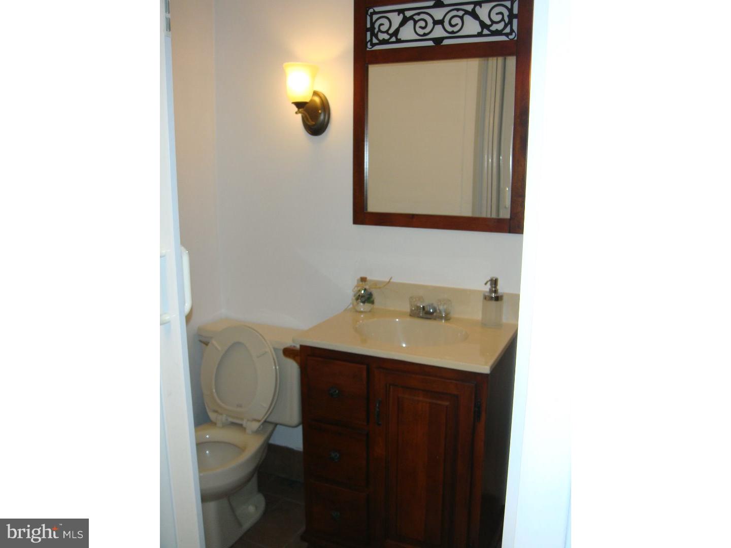 512 Righter Street Philadelphia, PA 19128 - Photo 14 of 23 Half Bath