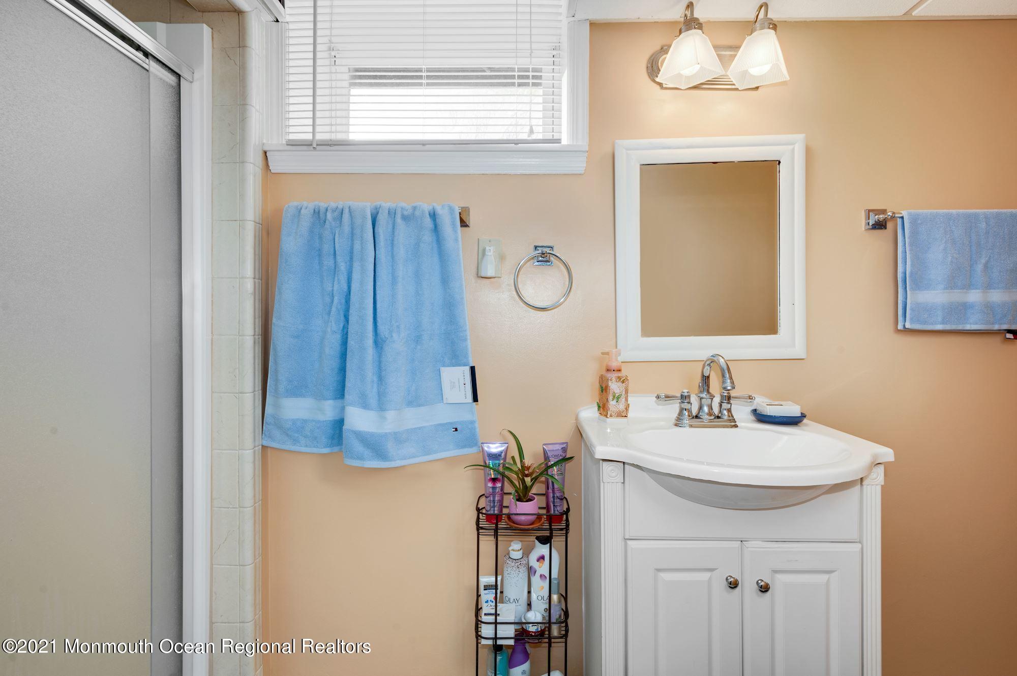 45 SilverWhite Road Little Silver, NJ 07739 - Photo 23 of 40 029_45_SilverWhite_Rd_321944_601986