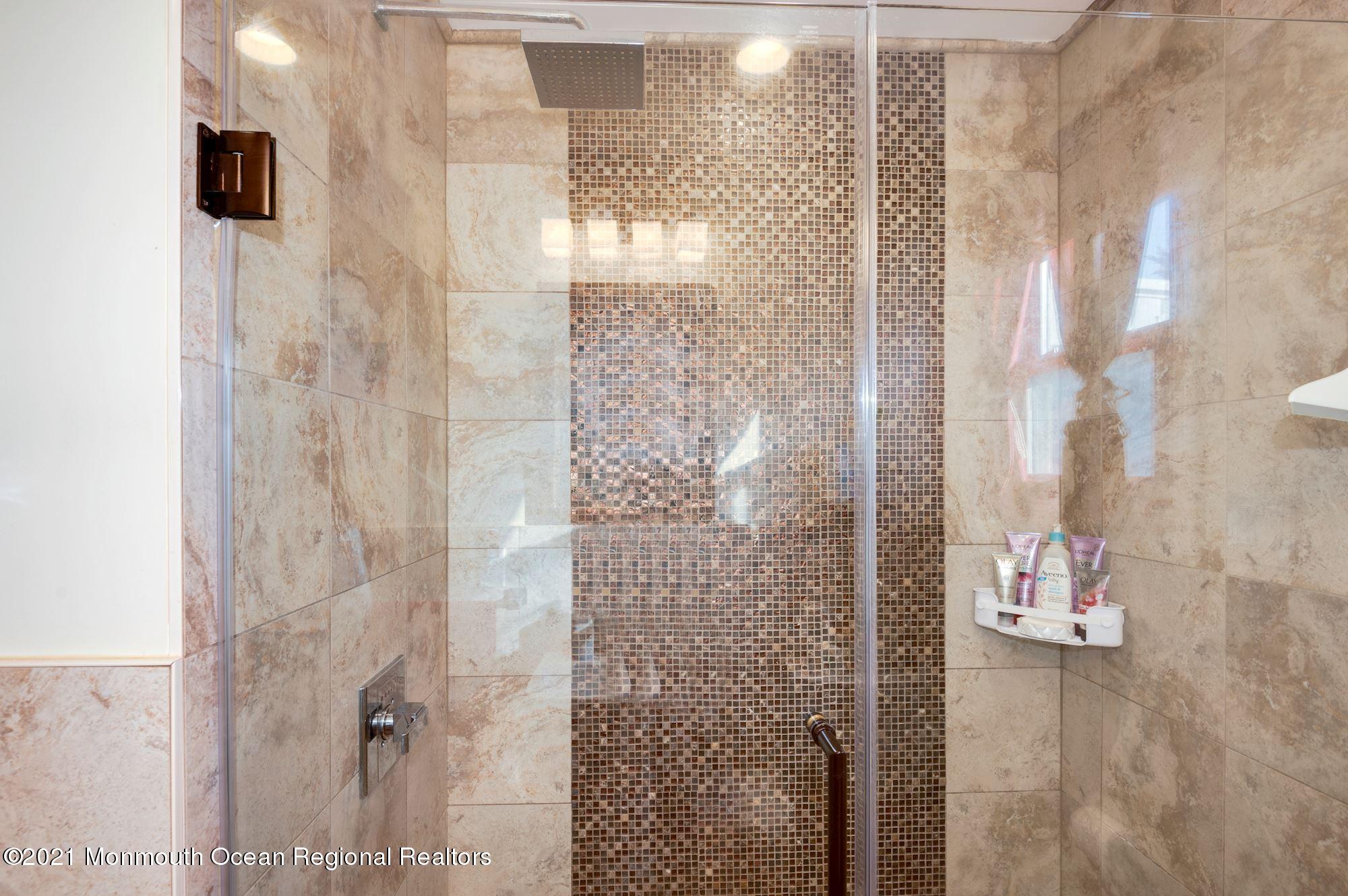 45 SilverWhite Road Little Silver, NJ 07739 - Photo 24 of 40 022_45_SilverWhite_Rd_321944_601986