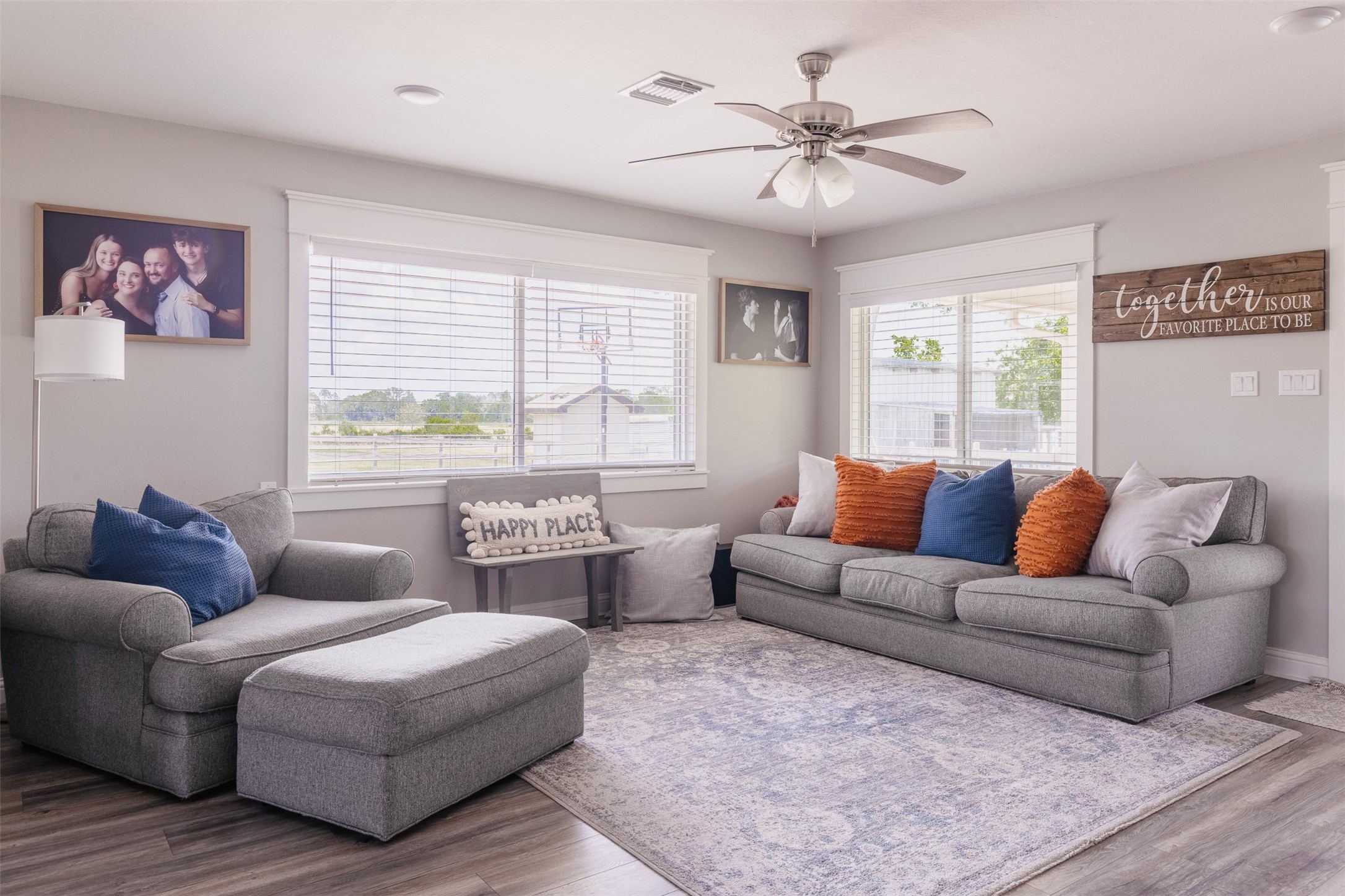 17318 Penick Road Waller, TX 77484 - Photo 6 of 32 Living Room