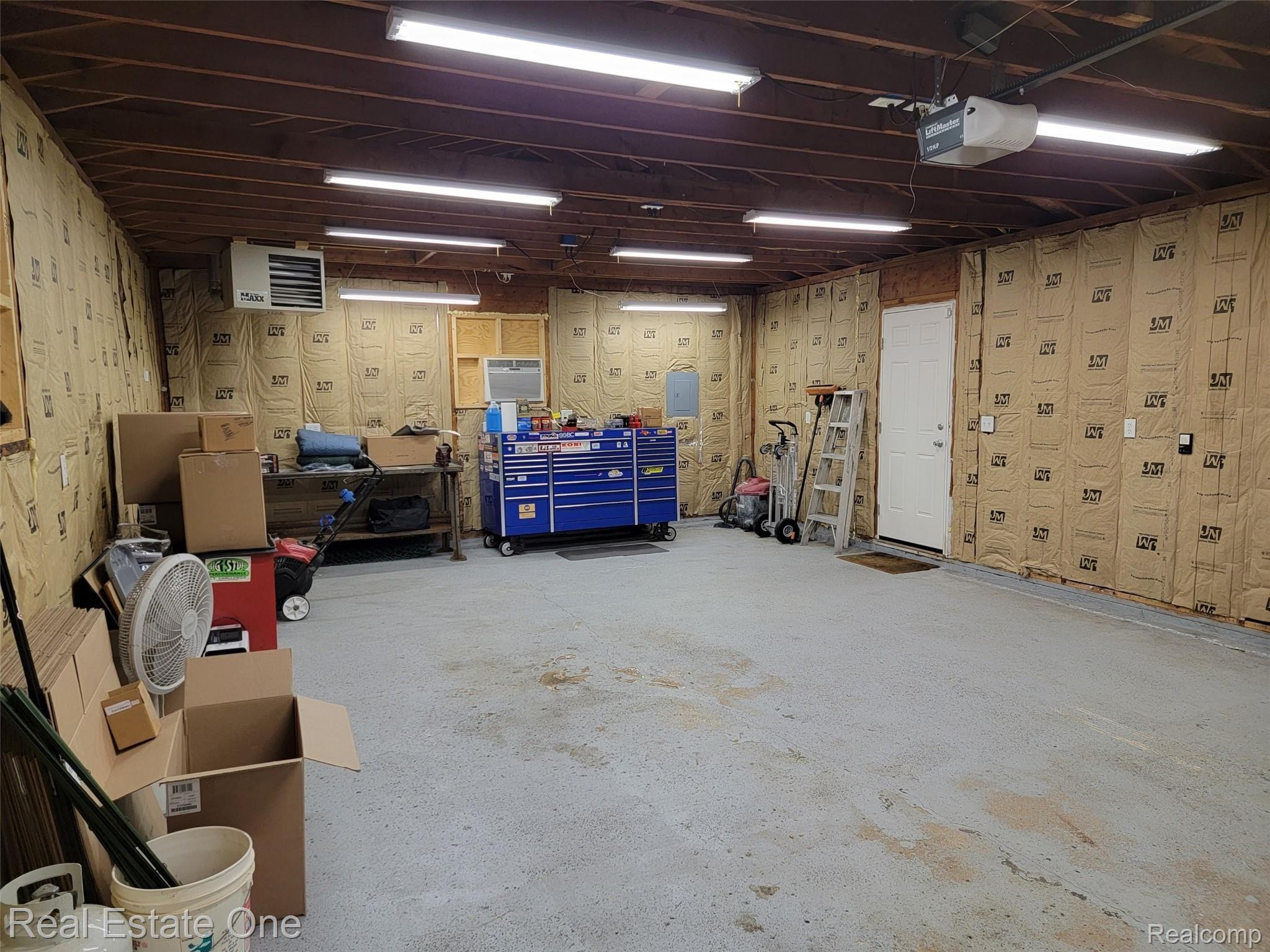 698 Center Ridge South Lyon, MI 48178 - Photo 43 of 48 Garage interior