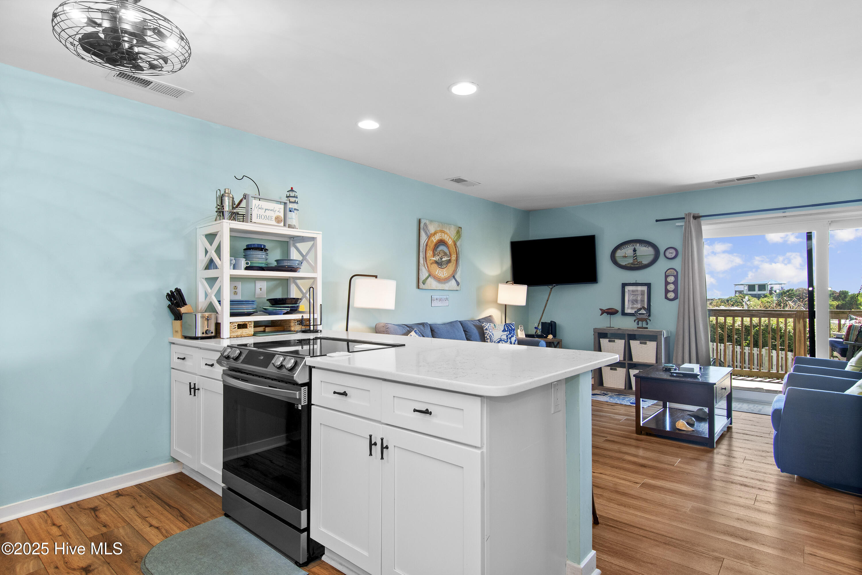 9100 Reed Drive, Unit 2107 Emerald Isle, NC 28594 - Photo 14 of 65 QC-2107-7-14-25-008