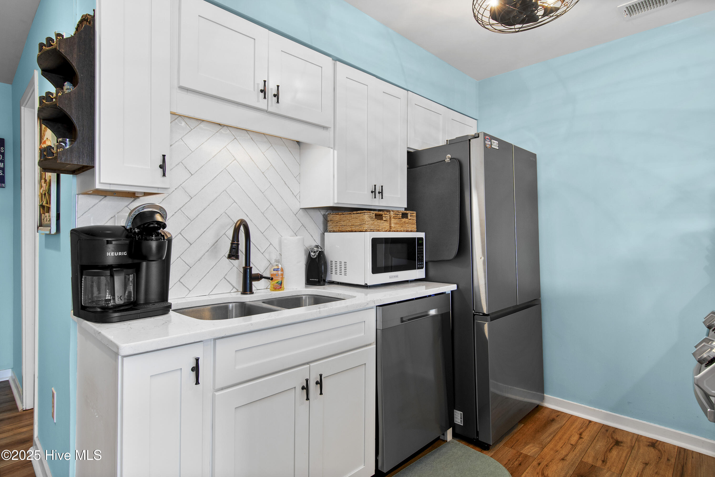 9100 Reed Drive, Unit 2107 Emerald Isle, NC 28594 - Photo 15 of 65 QC-2107-7-14-25-009