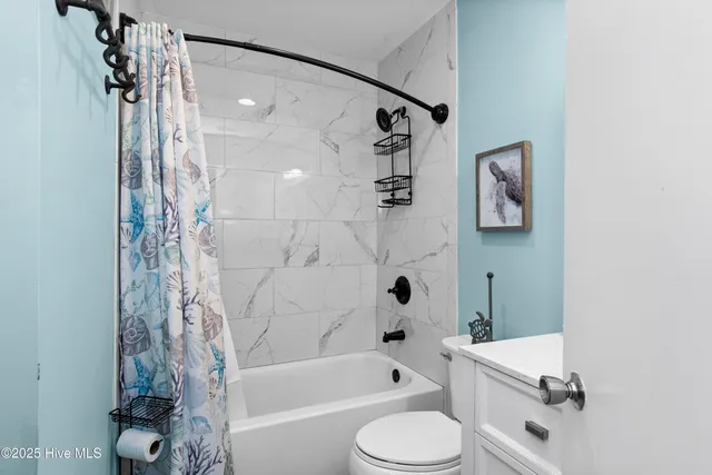 $299,900 | 9100 Reed Drive, Unit 2107, Emerald Isle, NC 28594