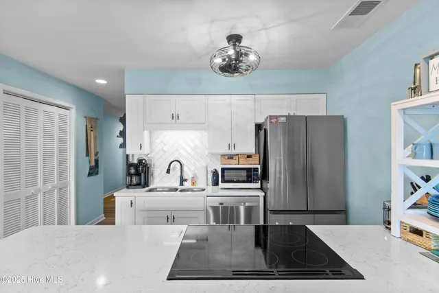 $299,900 | 9100 Reed Drive, Unit 2107, Emerald Isle, NC 28594