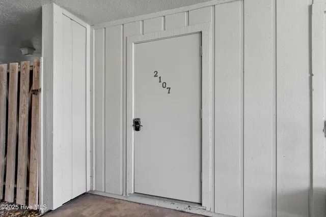 $299,900 | 9100 Reed Drive, Unit 2107, Emerald Isle, NC 28594