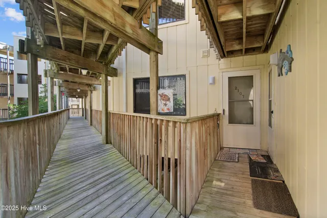 $299,900 | 9100 Reed Drive, Unit 2107, Emerald Isle, NC 28594