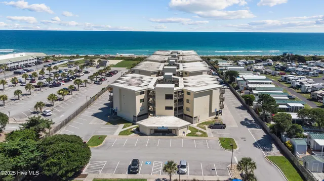 $299,900 | 9100 Reed Drive, Unit 2107, Emerald Isle, NC 28594