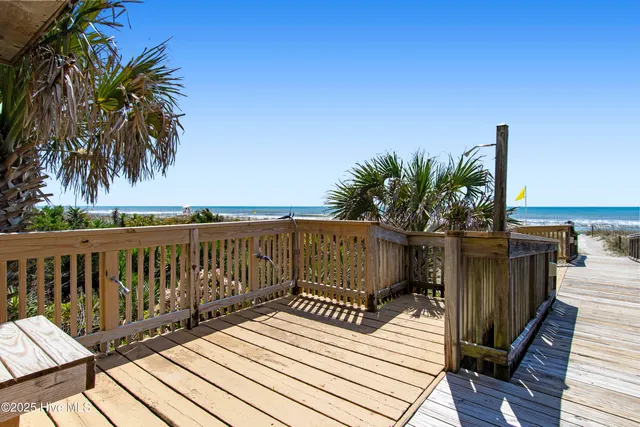 $299,900 | 9100 Reed Drive, Unit 2107, Emerald Isle, NC 28594