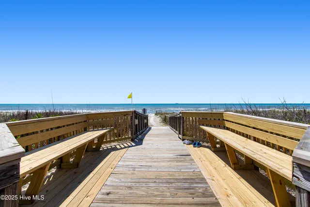 $299,900 | 9100 Reed Drive, Unit 2107, Emerald Isle, NC 28594