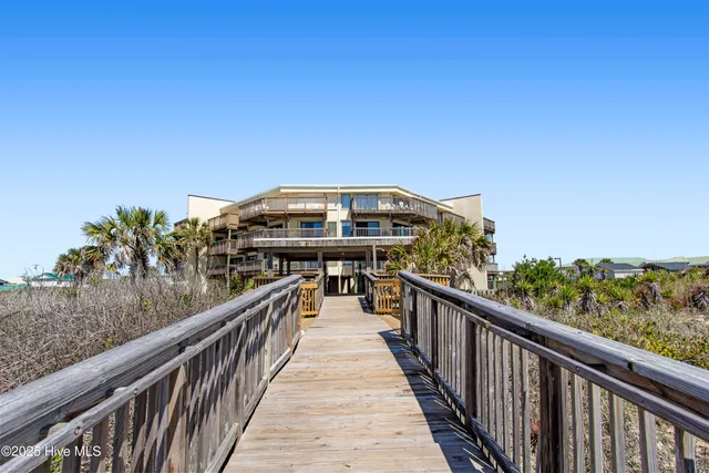 $299,900 | 9100 Reed Drive, Unit 2107, Emerald Isle, NC 28594