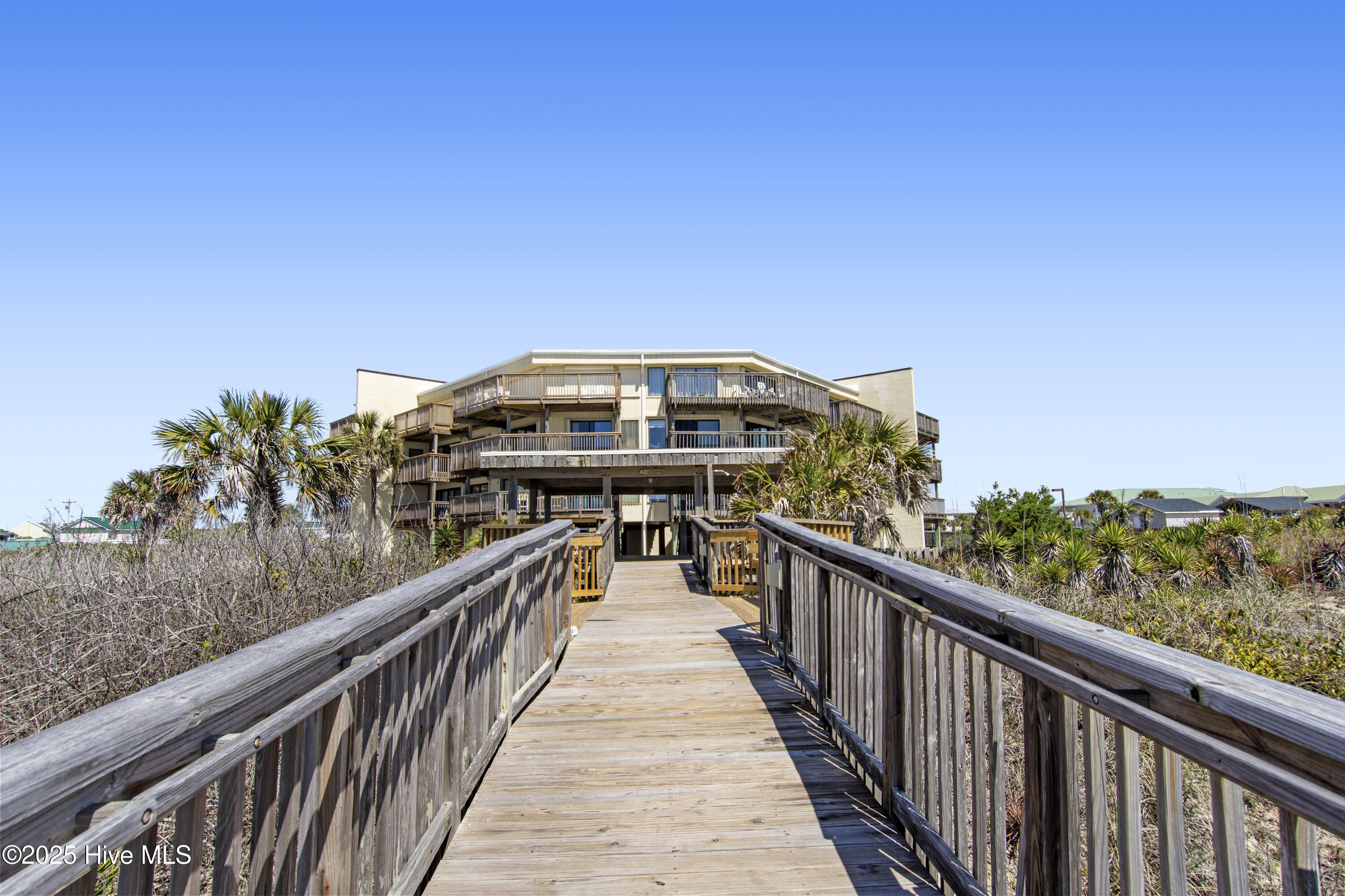 9100 Reed Drive, Unit 2107 Emerald Isle, NC 28594 - Photo 64 of 65 QueensCourt-014