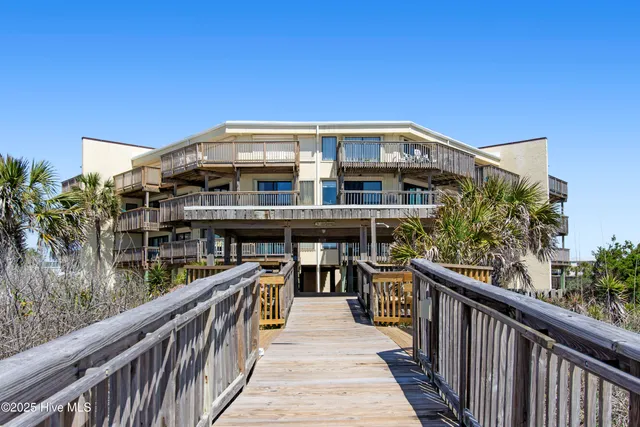 $299,900 | 9100 Reed Drive, Unit 2107, Emerald Isle, NC 28594