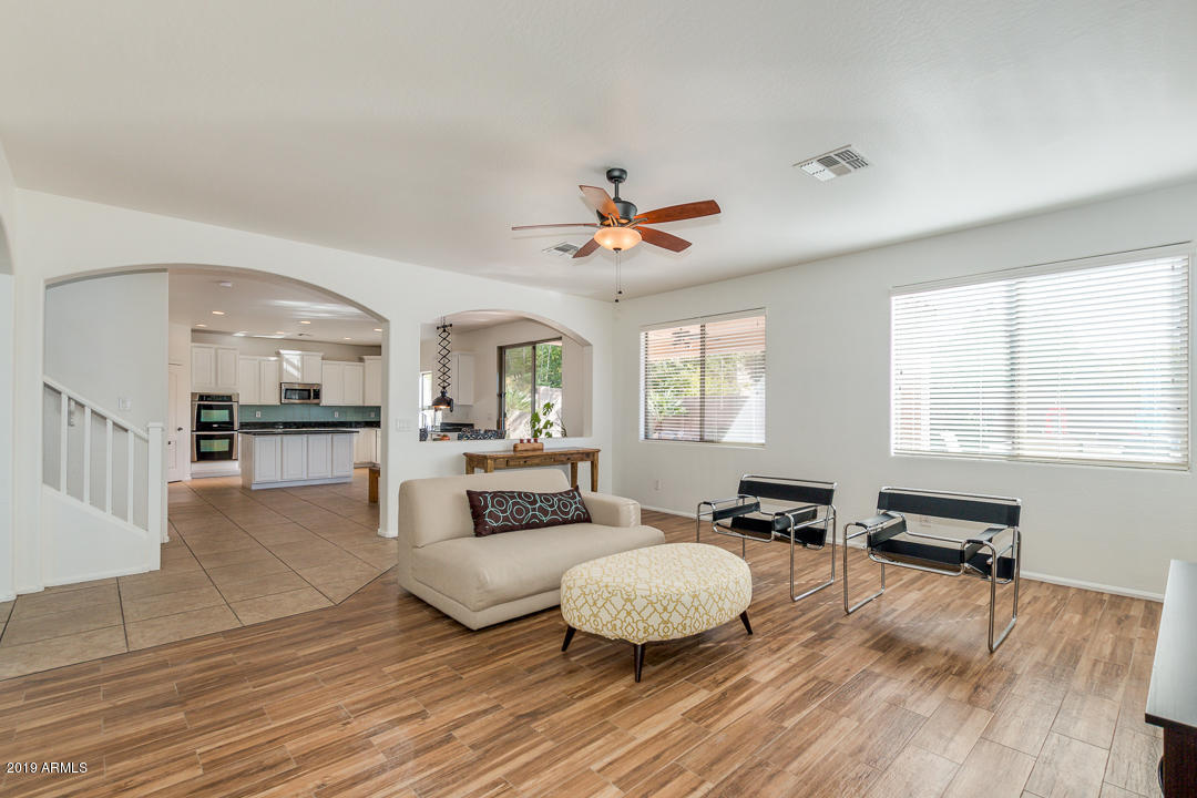 2505 East Ridge Creek Road Phoenix, AZ 85024 - Photo 15 of 50 16-Ridge