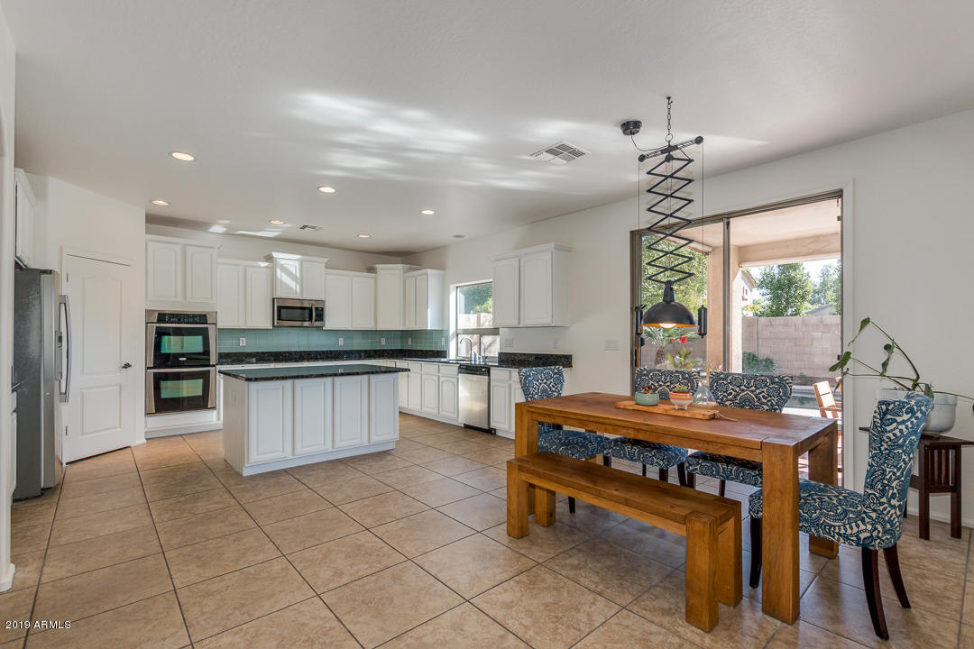 2505 East Ridge Creek Road Phoenix, AZ 85024 - Photo 19 of 50 20-Ridge