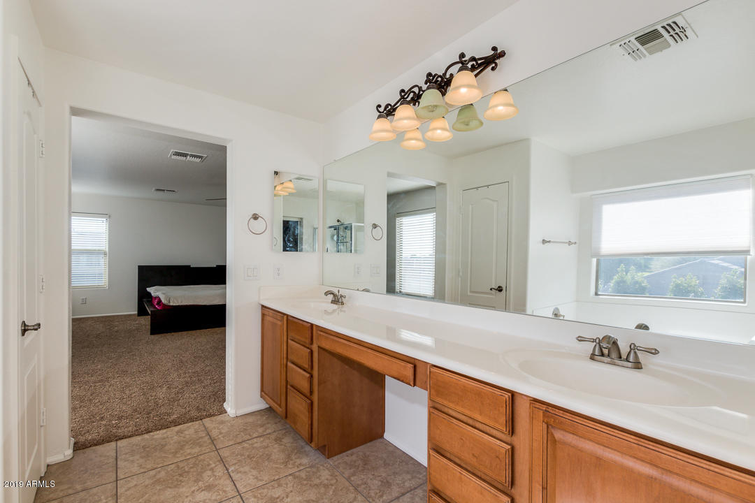 2505 East Ridge Creek Road Phoenix, AZ 85024 - Photo 31 of 50 38-Ridge