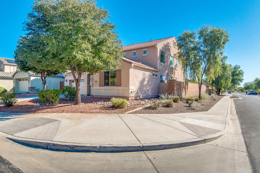 2505 East Ridge Creek Road Phoenix, AZ 85024 - Photo 4 of 50 03-Ridge