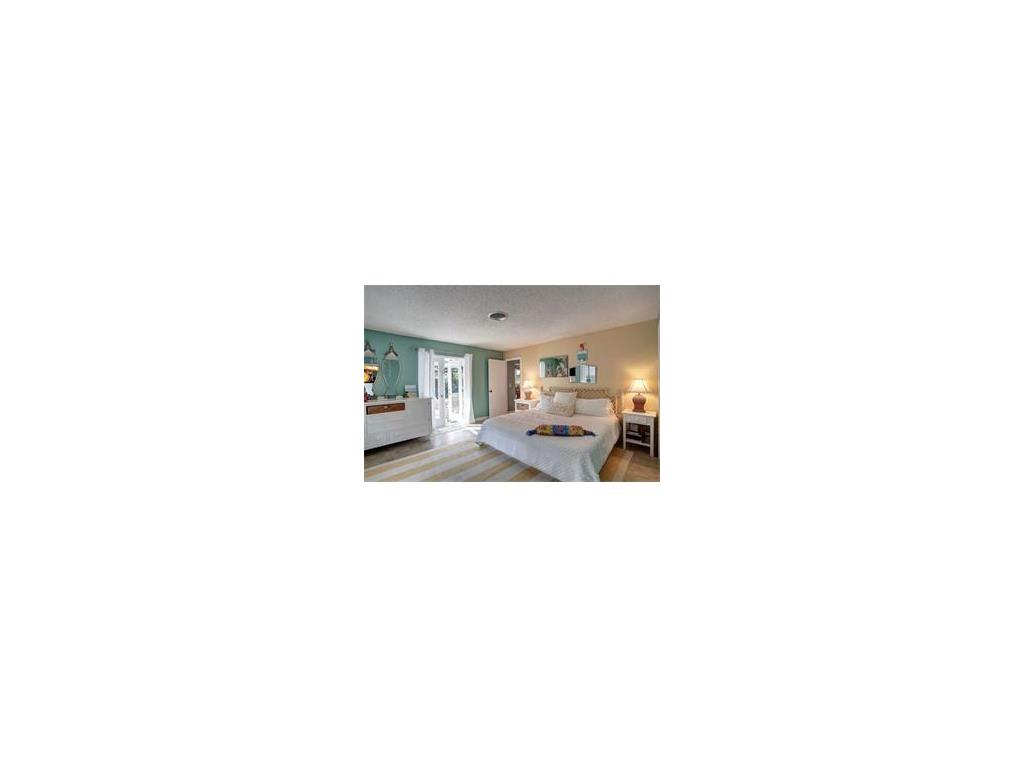 286 Holly Road Vero Beach, FL 32963 - Photo 15 of 33 Gallery Image 15