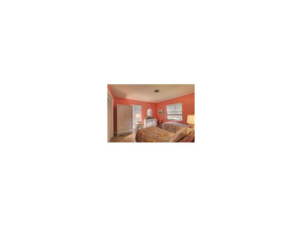 286 Holly Road Vero Beach, FL 32963 - Photo 18 of 33 Gallery Image 18