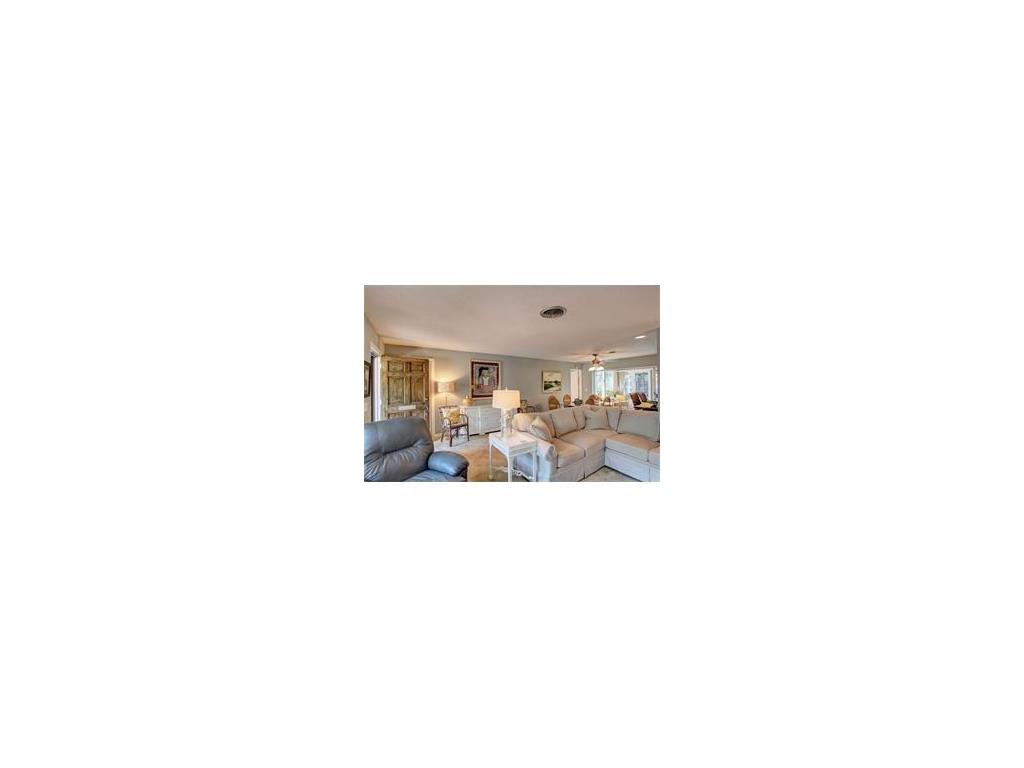 286 Holly Road Vero Beach, FL 32963 - Photo 9 of 33 Gallery Image 9