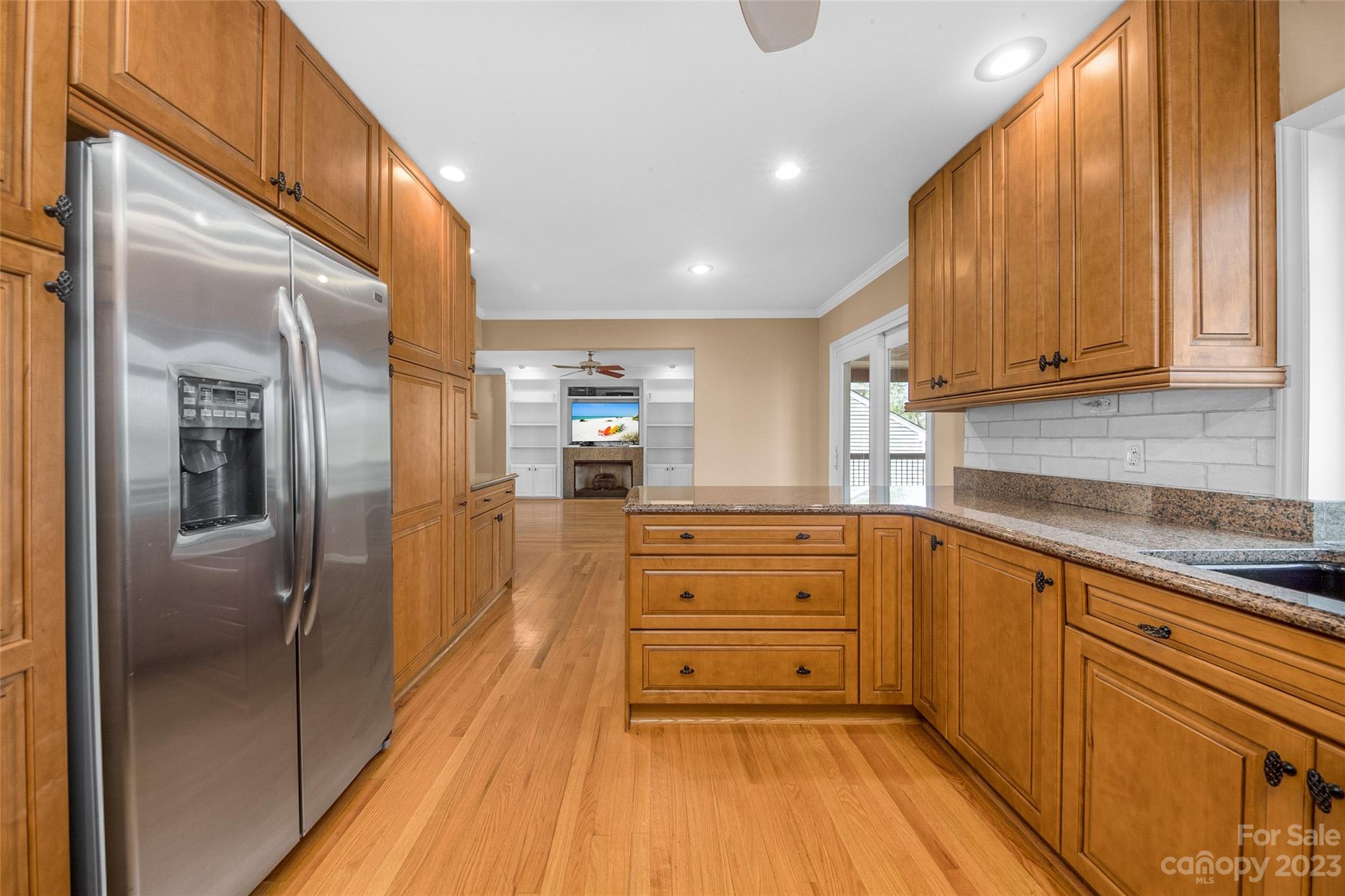 10700 Fairway Ridge Road Charlotte, NC 28277 - Photo 15 of 39 a kitchen with stainless steel appliances granite countertop a refrigerator and a sink
