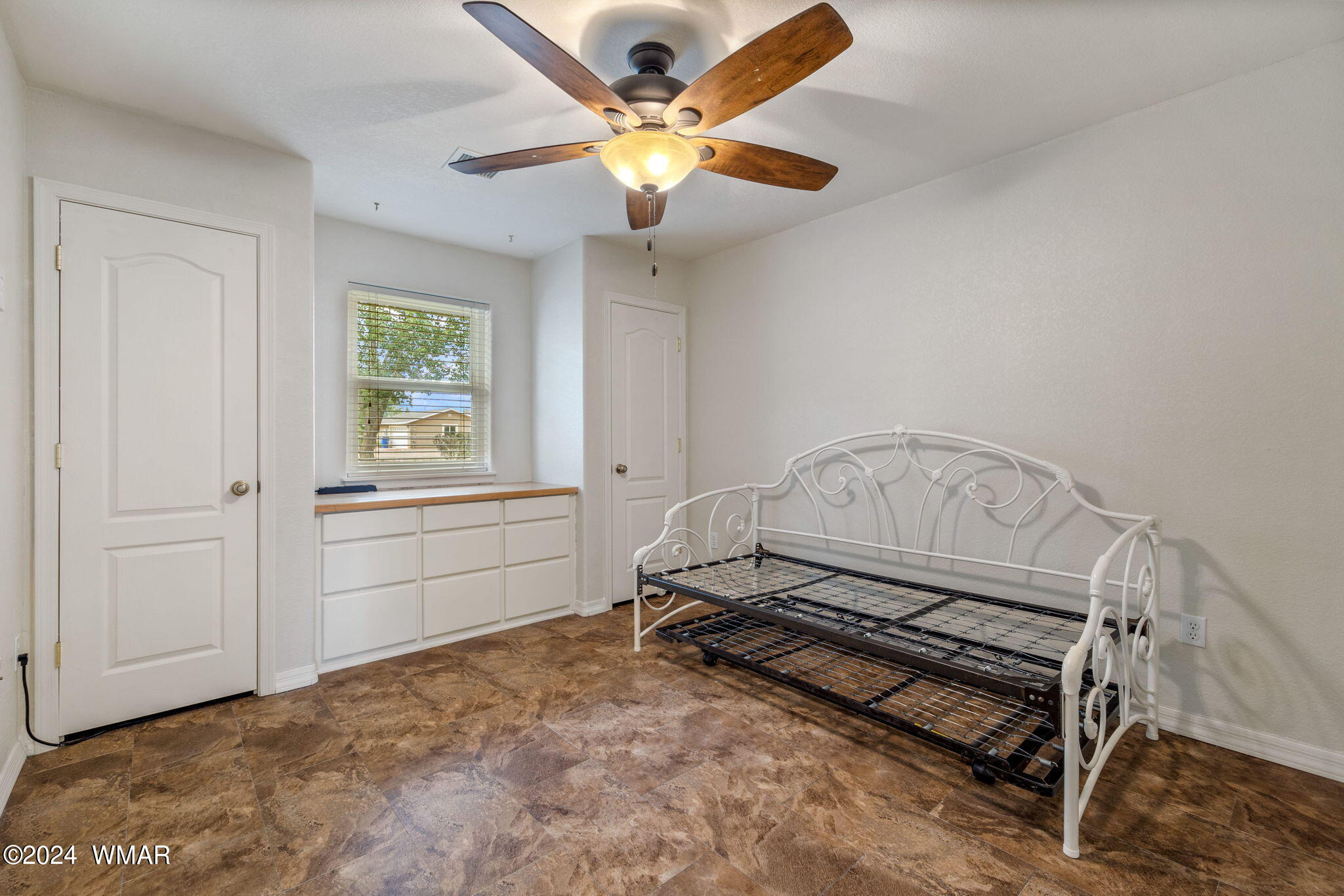 4075 Paper Mill Road Taylor, AZ 85939 - Photo 12 of 29 2nd Bedroom/Guest Room