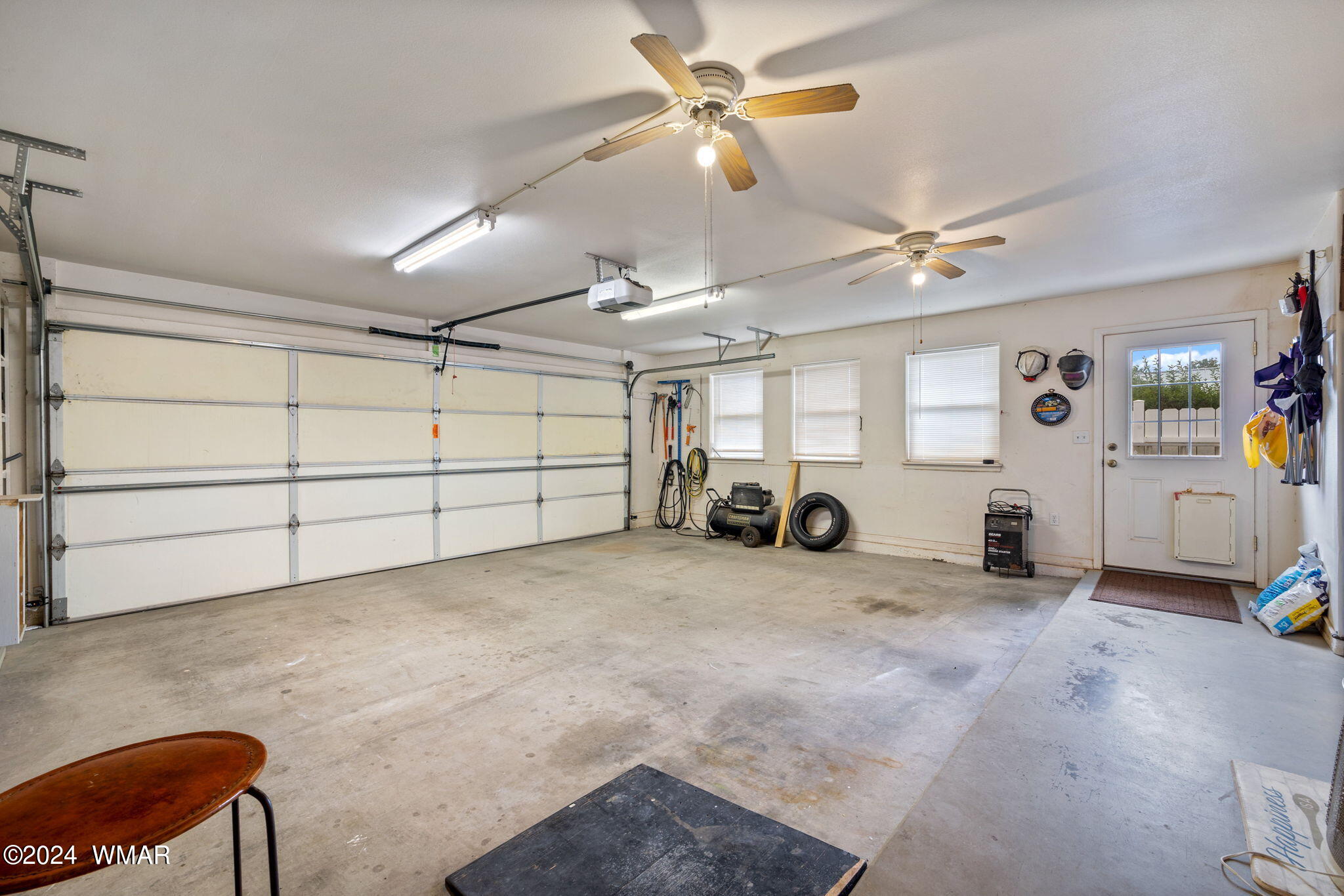 4075 Paper Mill Road Taylor, AZ 85939 - Photo 17 of 29 Large 2-car garage (26'x24')